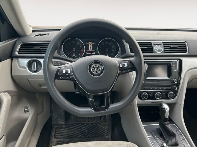 Used 2016 Volkswagen Passat 1.8T S image 12