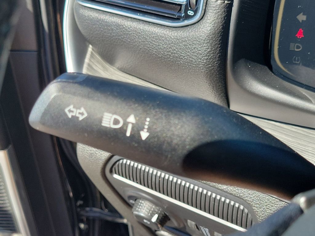 Used 2024 Jeep Wagoneer Series III w/ Flexible Seating Group image 15