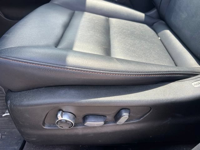 Used 2023 Cadillac XT4 Sport w/ Cold Weather Package AWD/4WD image 19