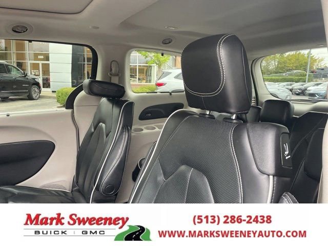 Used 2023 Chrysler Pacifica Limited image 14