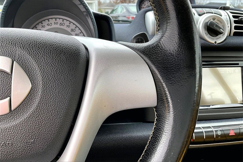 Used 2013 smart fortwo passion image 19