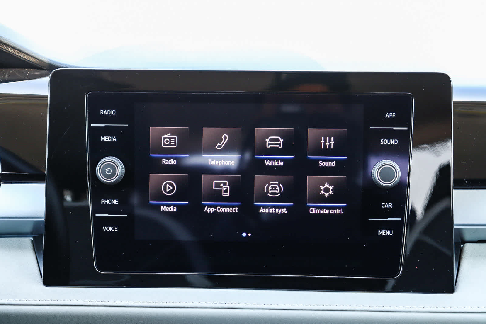New 2025 Volkswagen Taos SE FWD image 15
