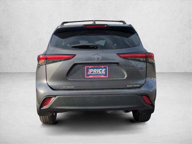 Used 2023 Toyota Highlander XLE image 6