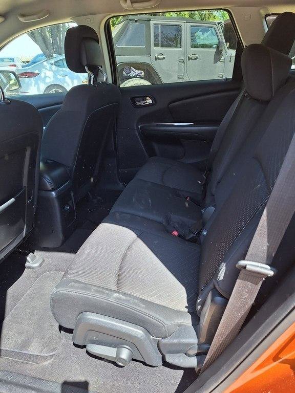 Used 2011 Dodge Journey Mainstreet w/ Popular Equipment Group FWD image 4
