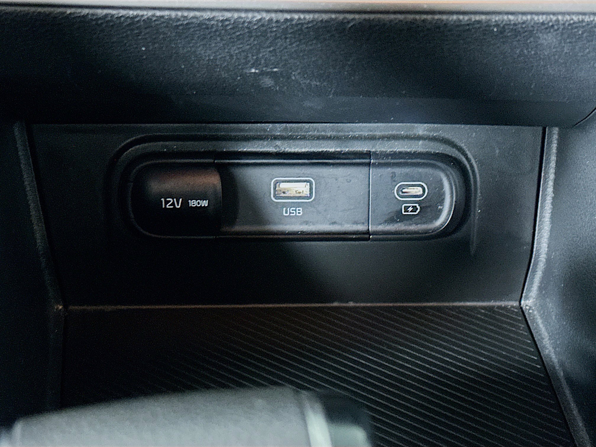 Used 2024 Kia Sportage LX image 25