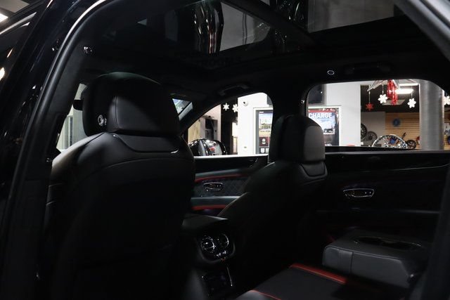Used 2021 Bentley Bentayga Speed AWD/4WD image 35