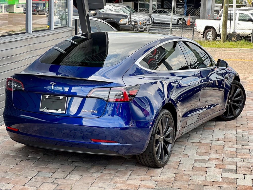 Used 2020 Tesla Model 3 Performance image 2
