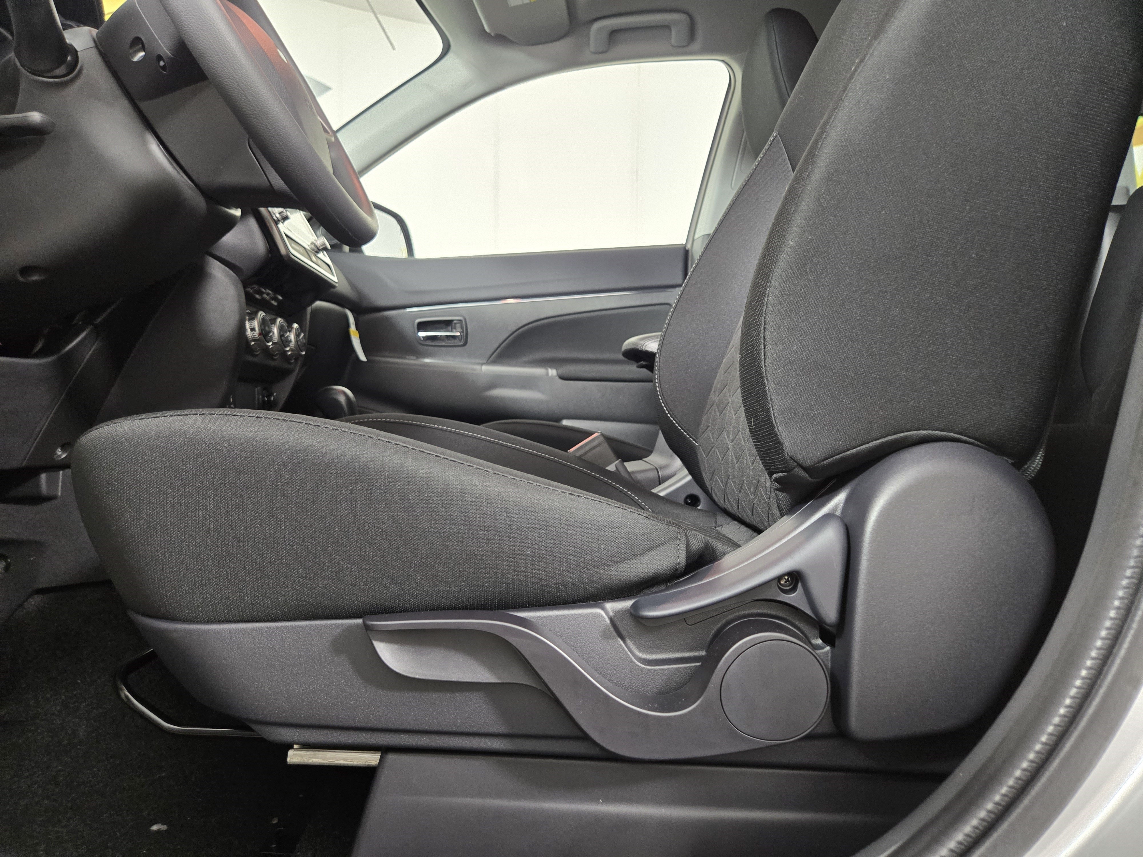 New 2026 Mitsubishi Outlander Sport ES AWD/4WD image 27