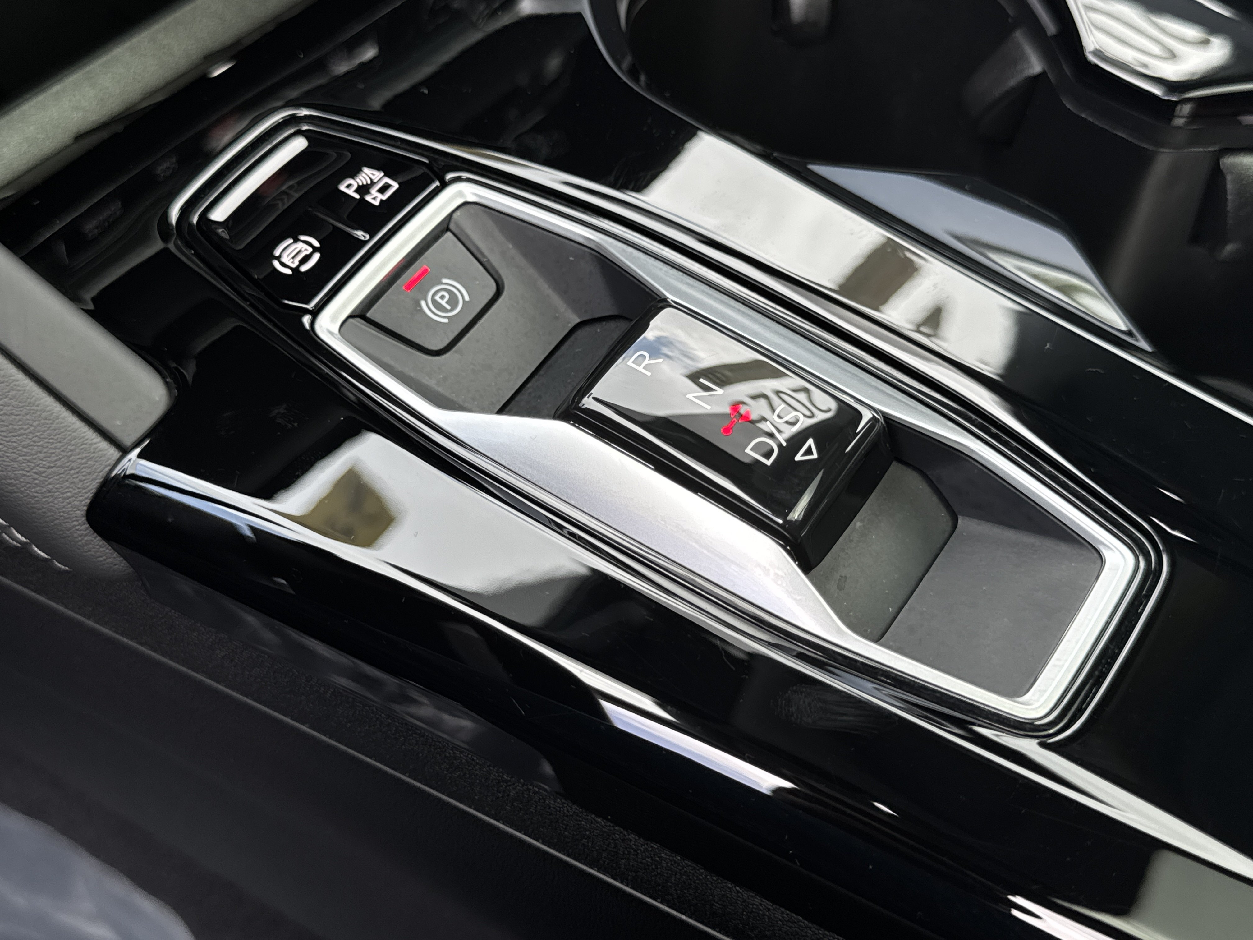Certified 2025 Audi Q5 Premium w/ Convenience Package AWD/4WD image 30