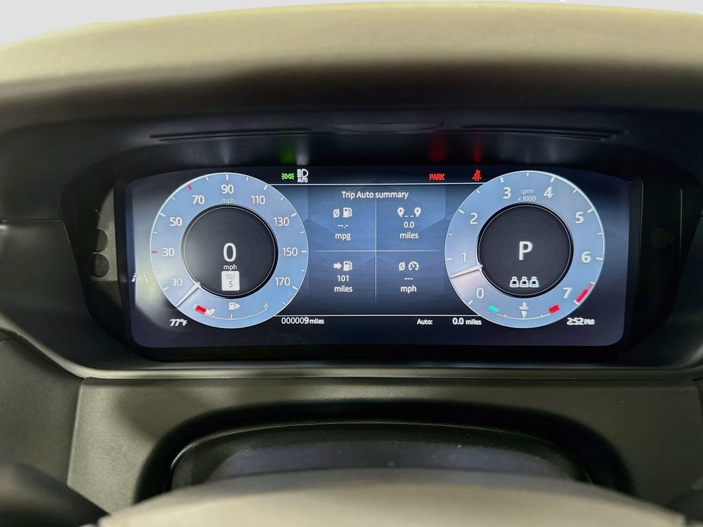 New 2026 Land Rover Range Rover Velar Belgravia AWD/4WD image 32
