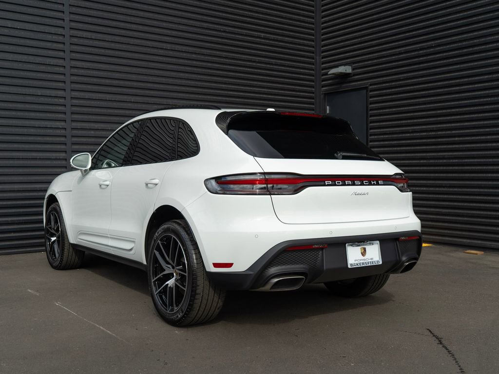 New 2025 Porsche Macan image 3