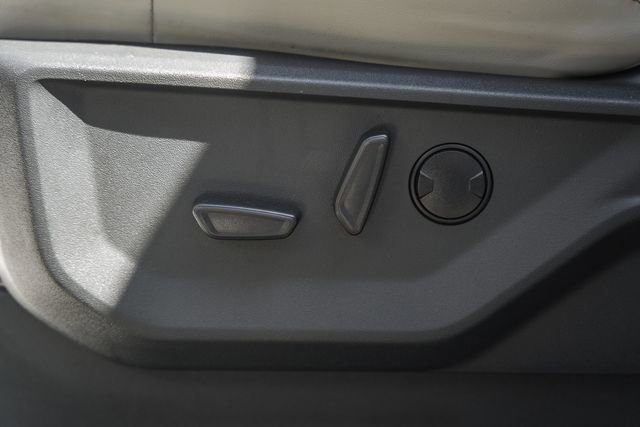 Used 2025 Ford Expedition Active image 49