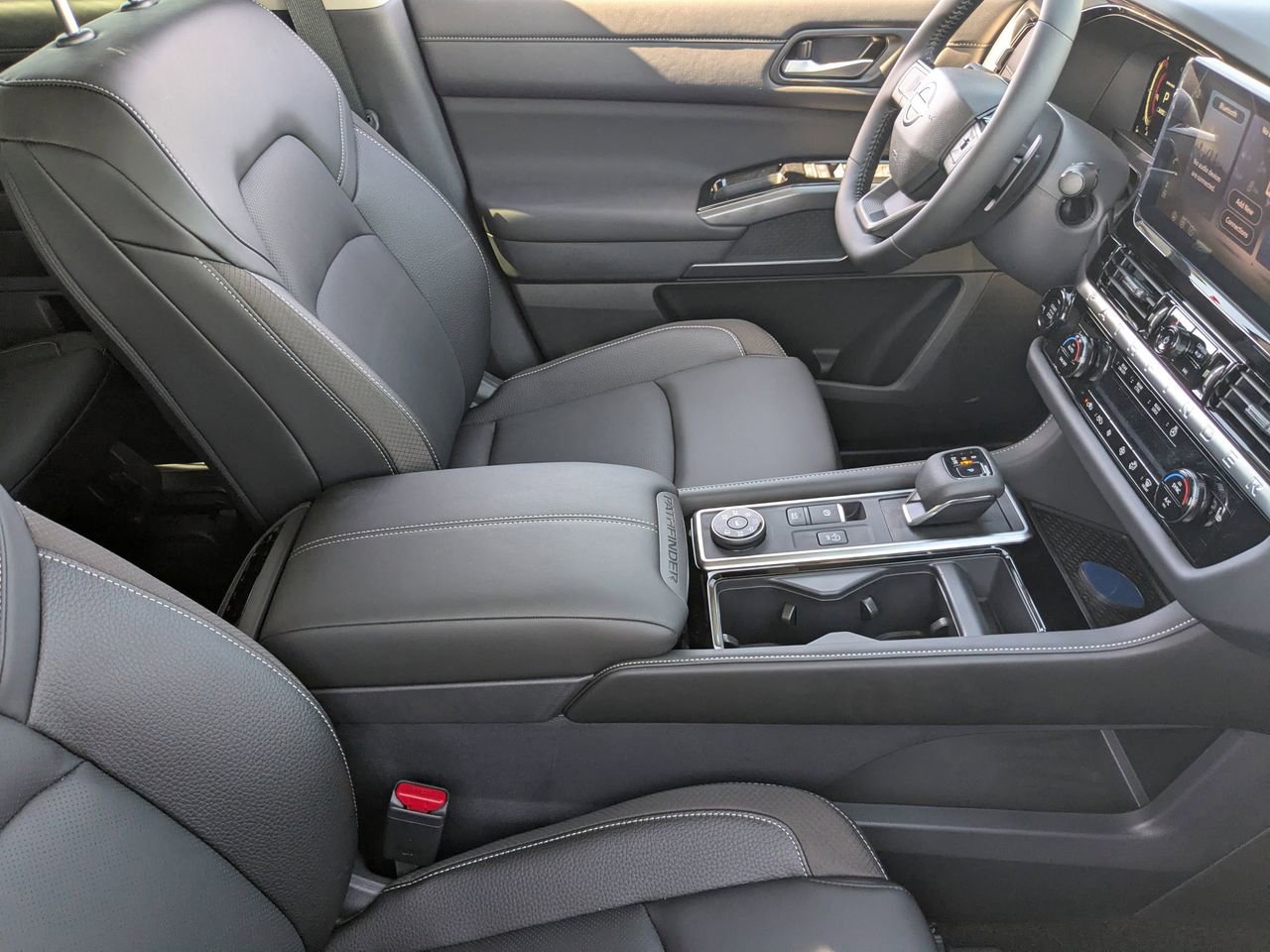 New 2026 Nissan Pathfinder SL w/ SL Premium Package AWD/4WD image 29