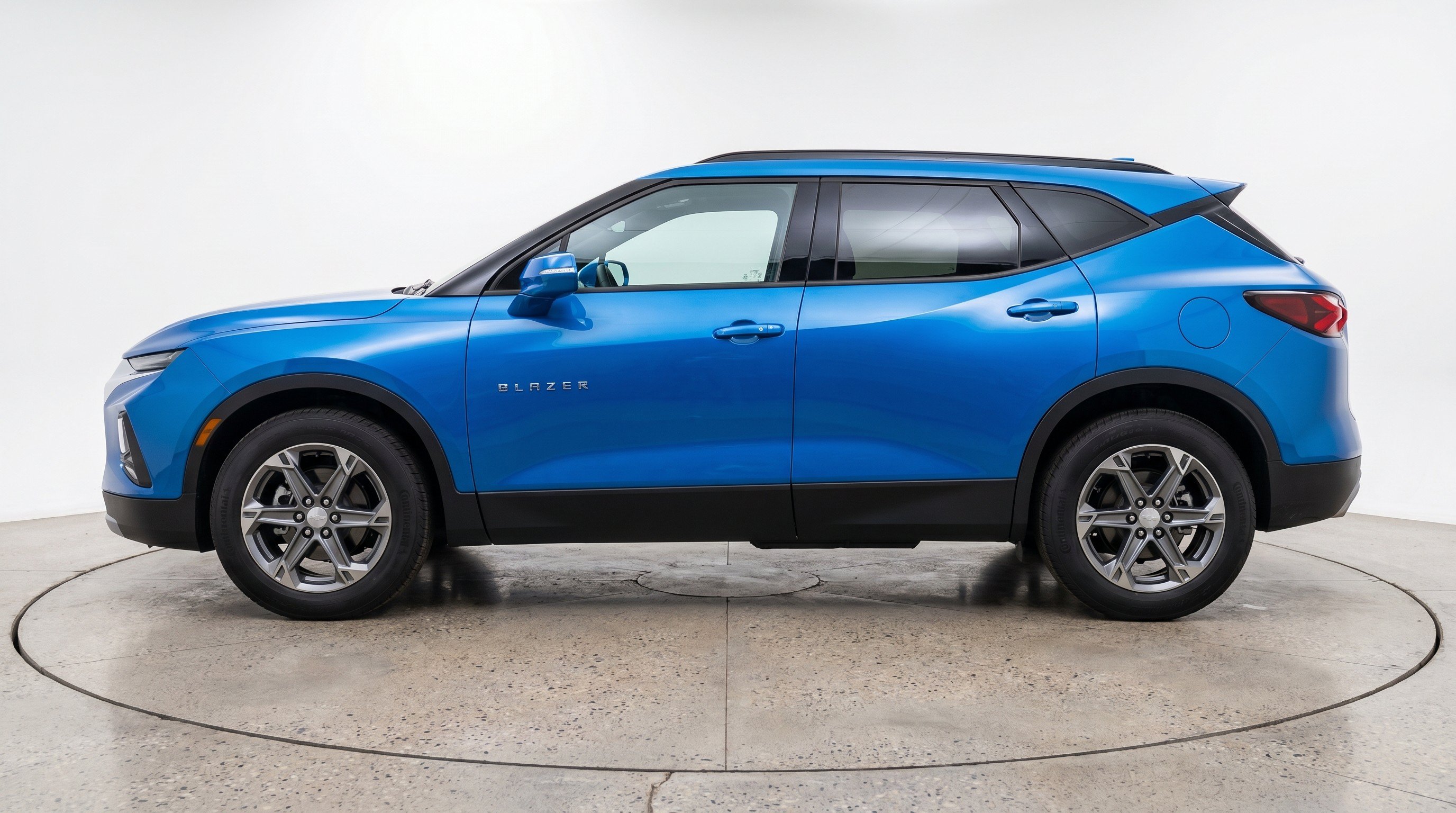Used 2025 Chevrolet Blazer LT FWD image 5