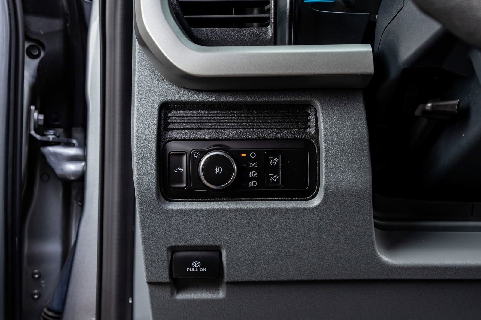 Used 2023 Ford F350 XLT w/ FX4 Off-Road Package image 22