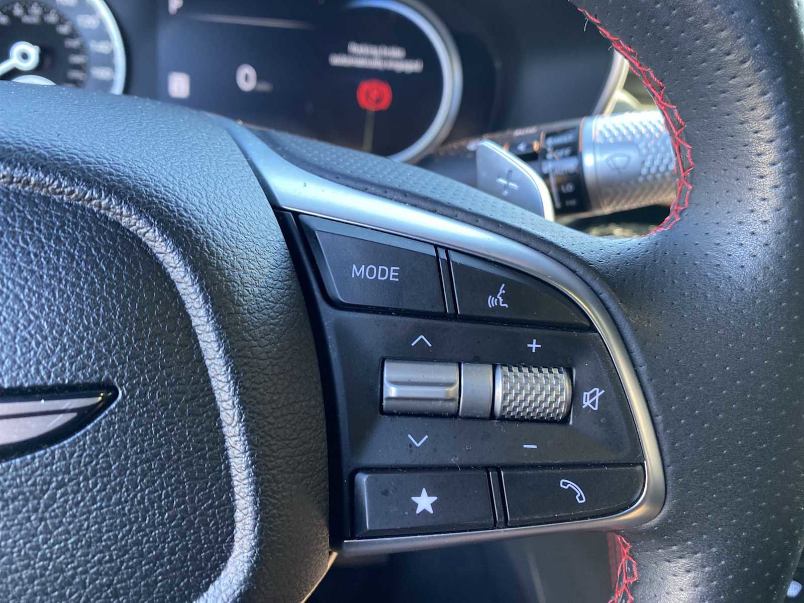 Used 2024 Genesis G70 2.5T w/ Sport Prestige Package image 21