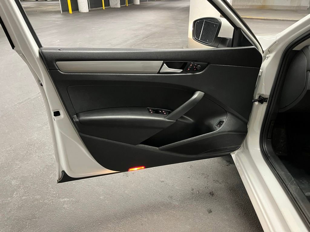 Used 2014 Volkswagen Passat 2.5 S image 14