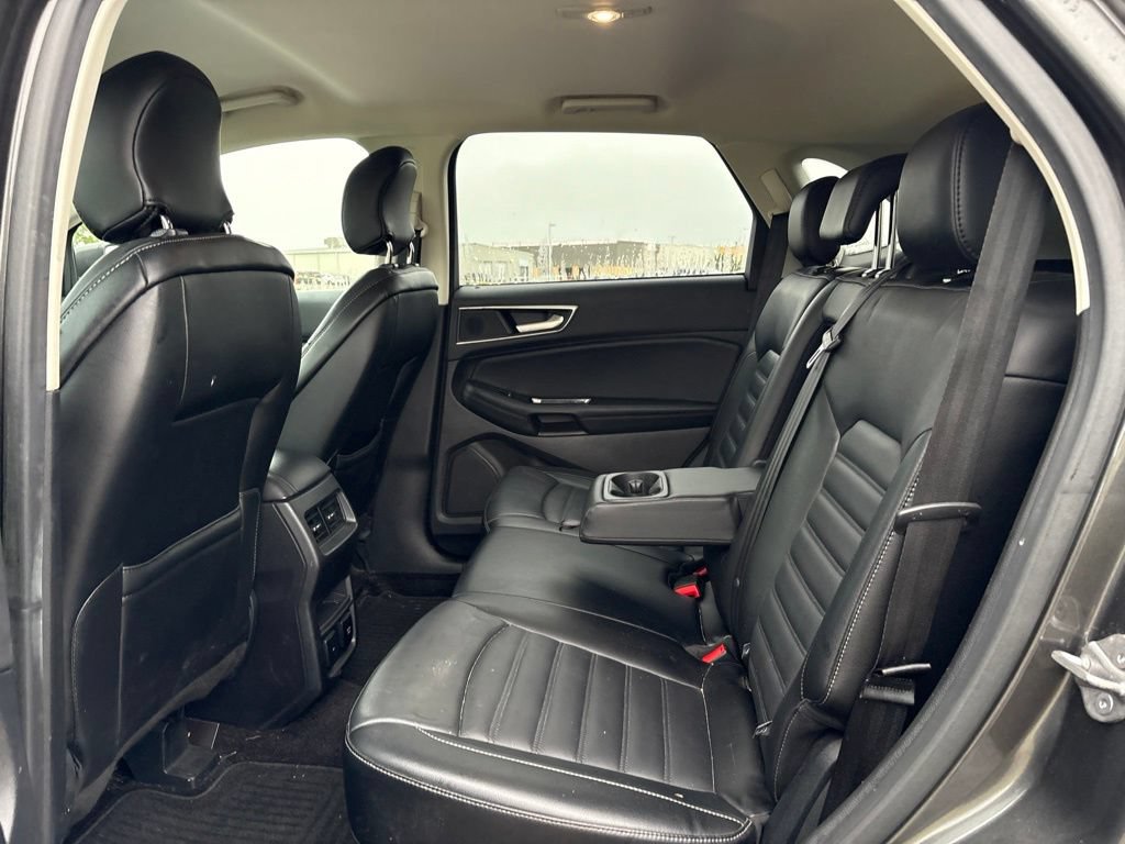 Used 2016 Ford Edge SEL w/ Equipment Group 201A AWD/4WD image 14