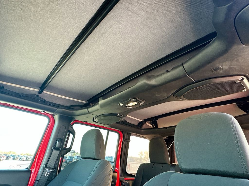 Used 2018 Jeep Wrangler Unlimited Sport image 11