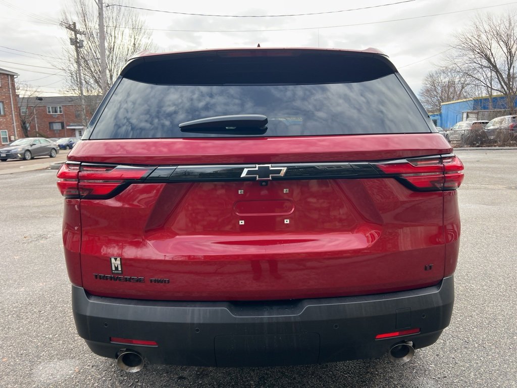 Used 2023 Chevrolet Traverse LT w/ Midnight/Sport Edition image 4