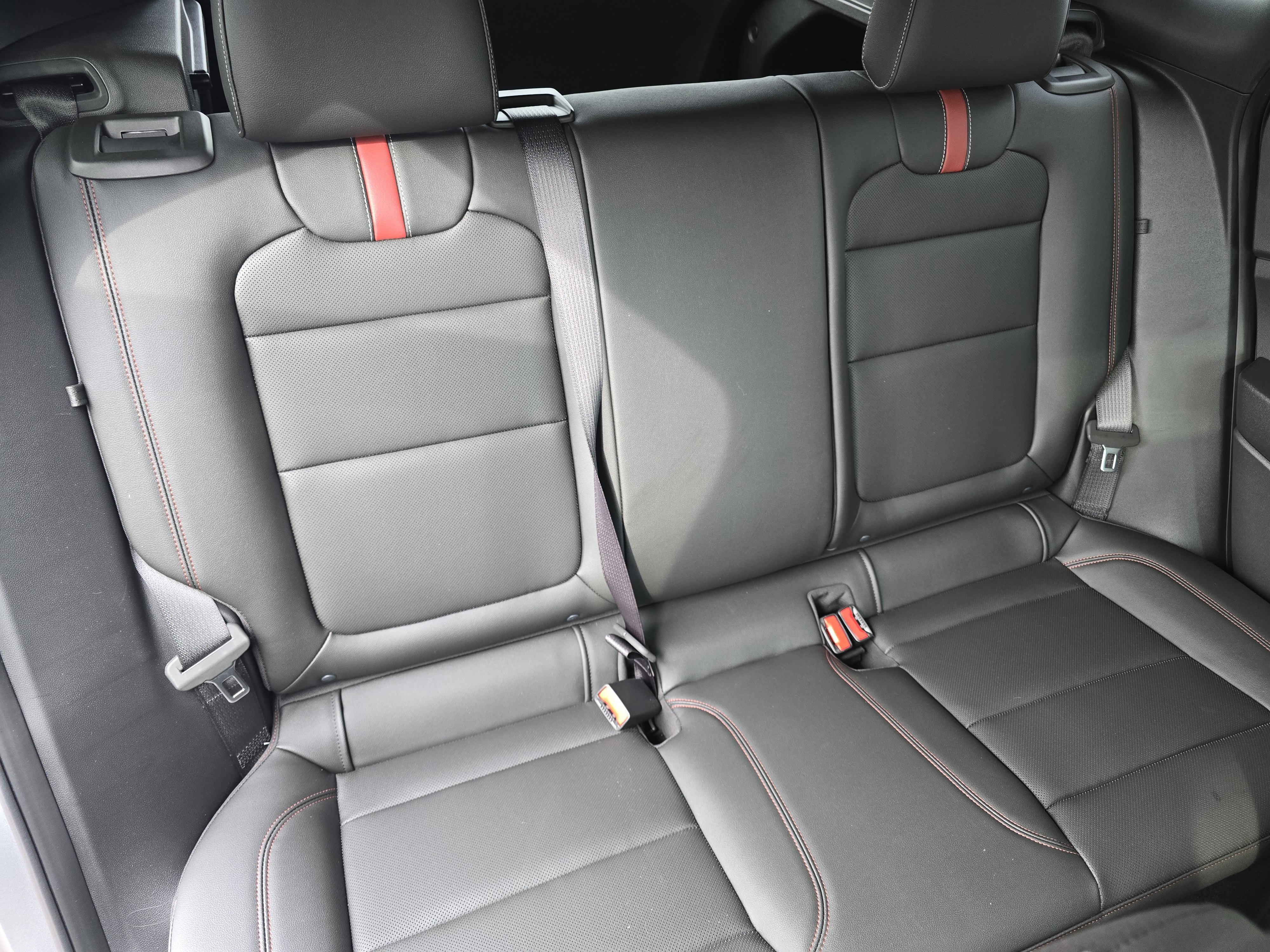 Used 2025 Chevrolet Trax RS w/ Sunroof Package image 27