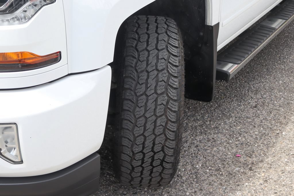 Used 2018 Chevrolet Silverado 1500 LT w/ All Star Edition AWD/4WD image 51