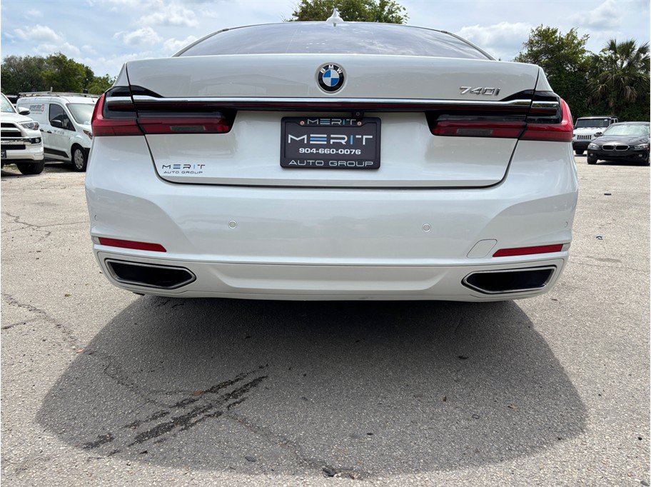 Used 2021 BMW 740i RWD image 18
