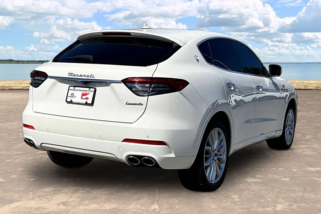 Used 2022 Maserati Levante GT AWD/4WD image 4