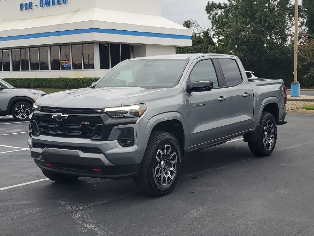 Used 2026 Chevrolet Colorado Z71 w/ Technology Package AWD/4WD image 3