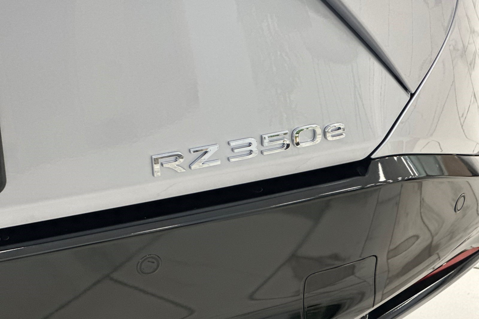 New 2026 Lexus RZ 350e 2WD image 25