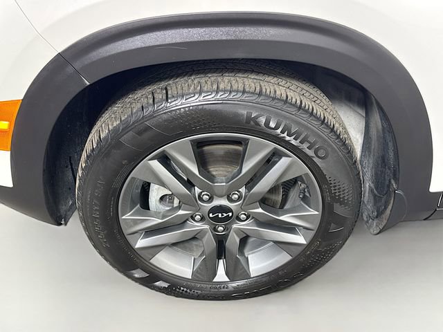 Used 2023 Kia Seltos LX image 4