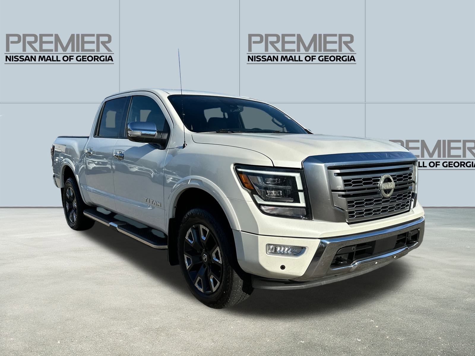 Certified 2021 Nissan Titan Platinum Reserve w/ Moonroof Package image 3