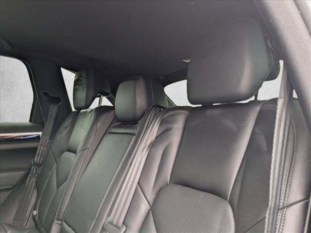 Used 2016 Porsche Cayenne AWD/4WD image 15
