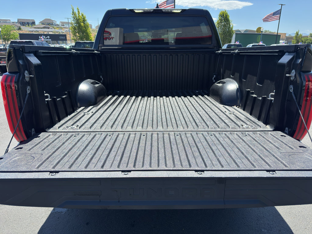 Used 2022 Toyota Tundra SR5 AWD/4WD image 7