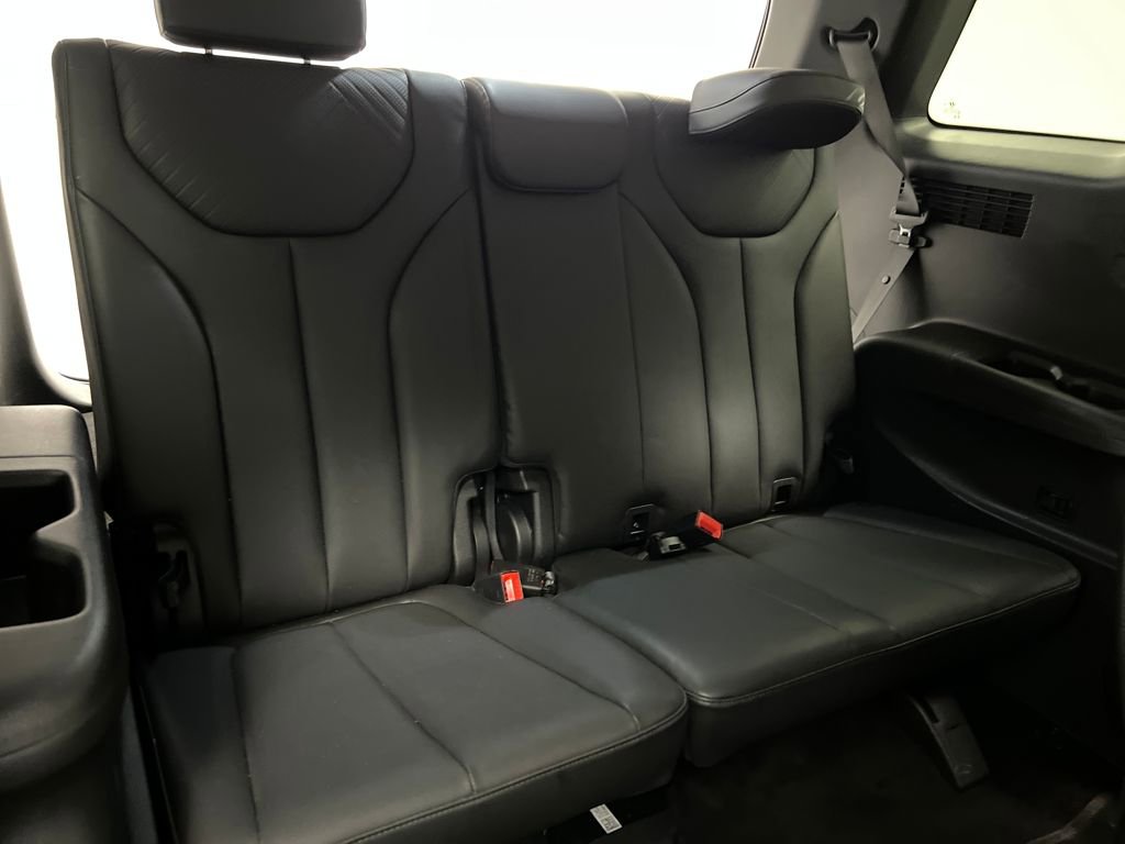 Used 2025 Hyundai Palisade SEL image 31