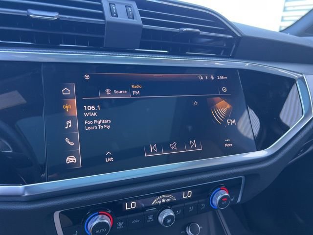 New 2025 Audi Q3 2.0T Premium image 29