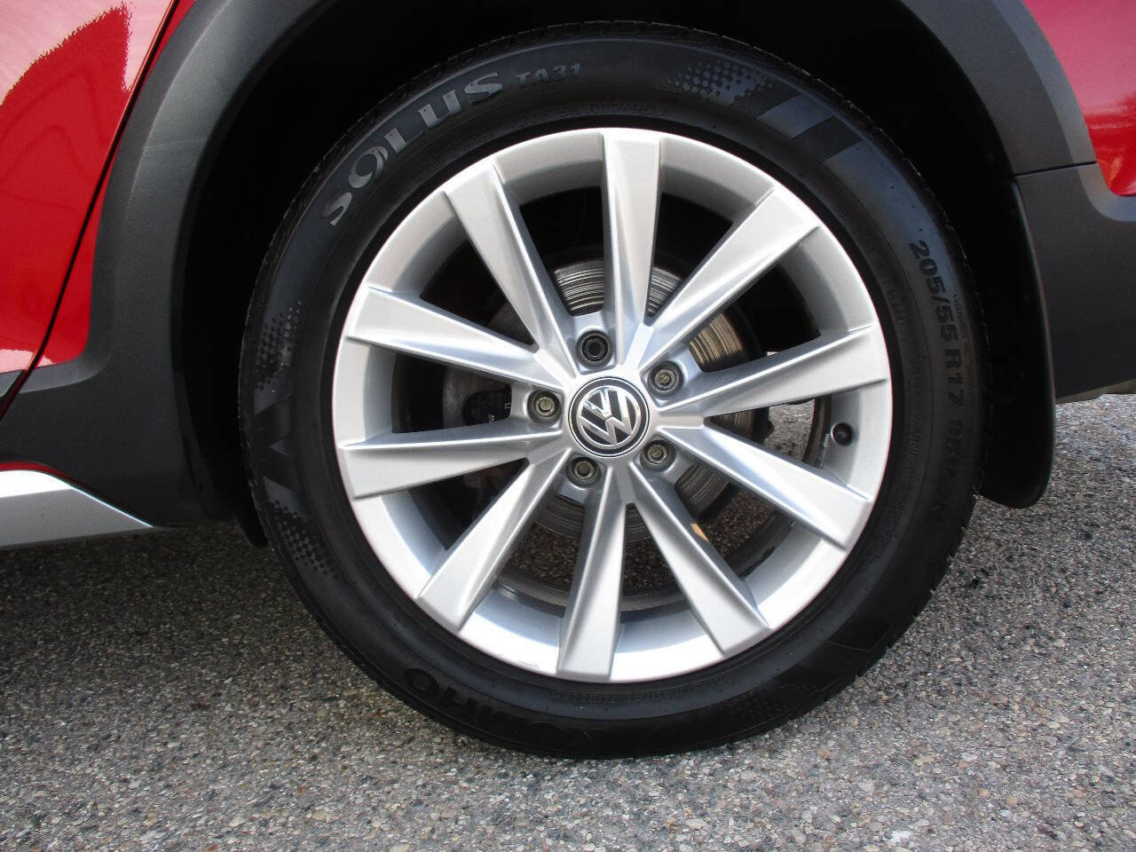 Used 2018 Volkswagen Golf Alltrack SE image 44