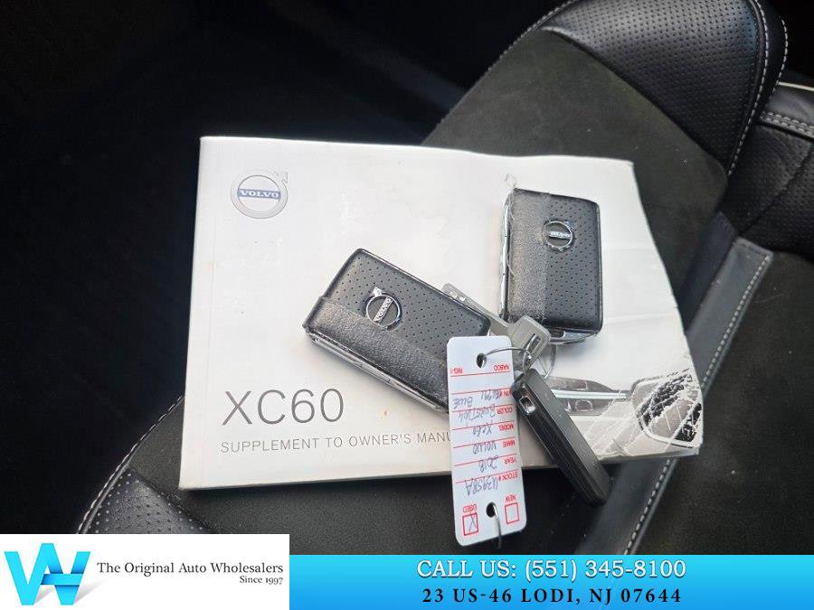 Used 2018 Volvo XC60 T6 R-Design w/ Convenience Package image 27