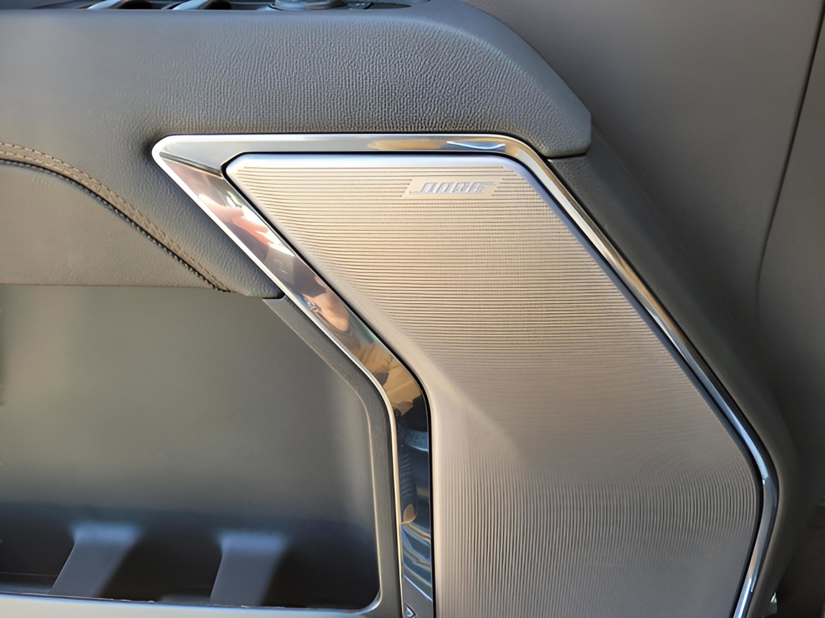 New 2026 Chevrolet Silverado 1500 High Country w/ High Country Premium Package AWD/4WD image 15
