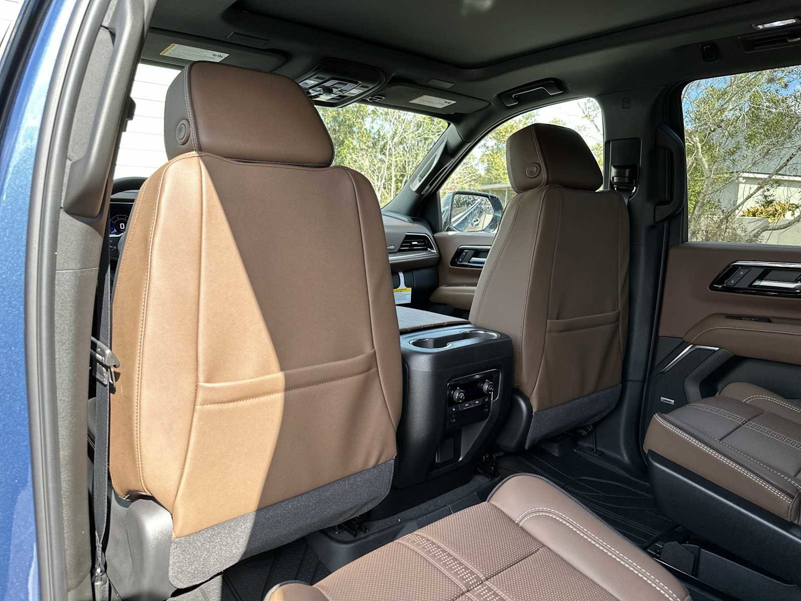 New 2026 Chevrolet Suburban High Country image 16