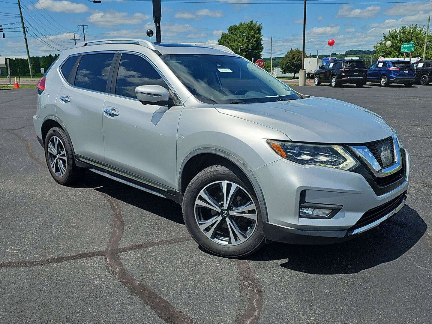 Used 2017 Nissan Rogue SL w/ SL Premium Package AWD/4WD image 3