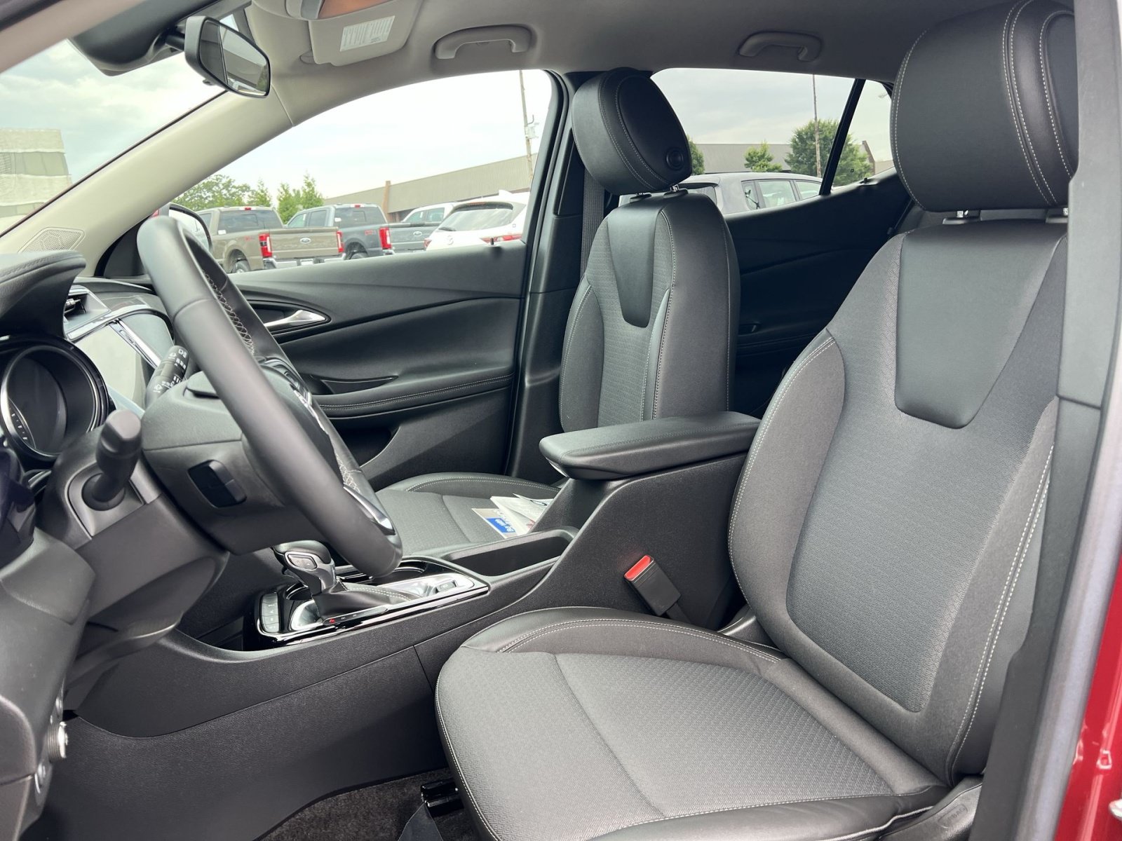 Used 2023 Buick Encore GX Select w/ Sport Touring Package AWD/4WD image 13