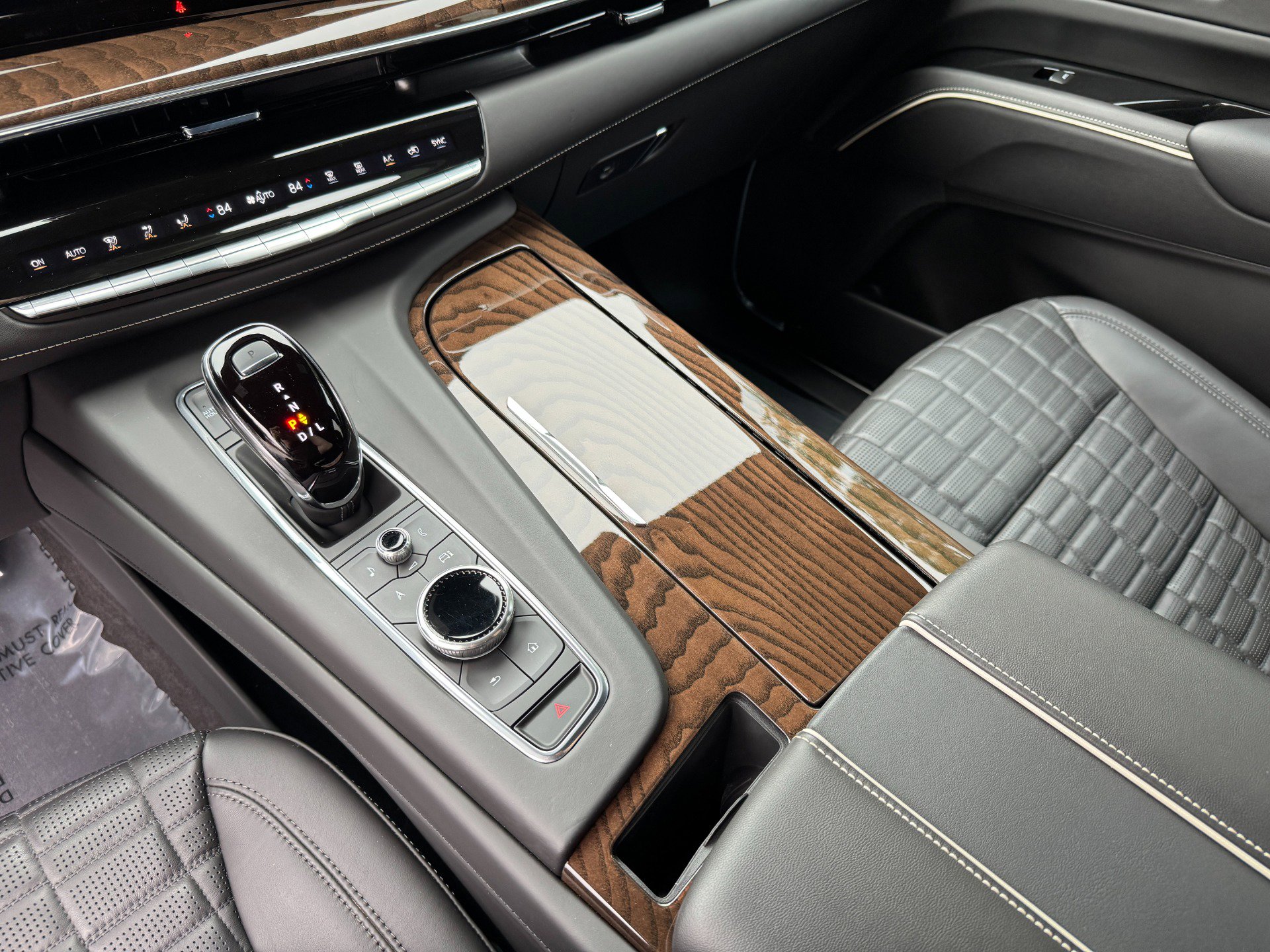 Used 2024 Cadillac Escalade ESV Sport Platinum w/ LPO, ONYX Package image 37