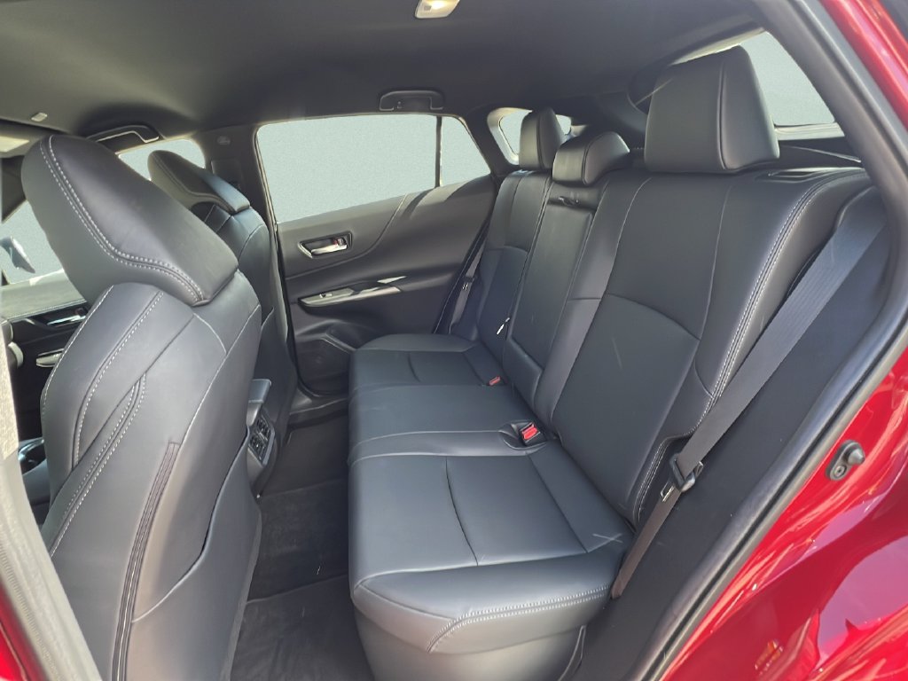 Used 2023 Toyota Venza Nightshade AWD/4WD image 13