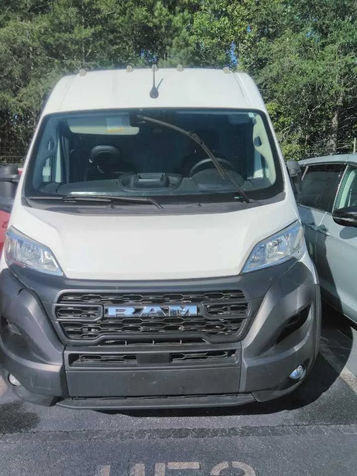 Used 2024 RAM ProMaster 3500 w/ Convenience Group FWD image 2