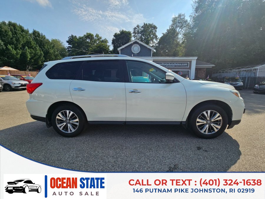 Used 2017 Nissan Pathfinder SL AWD/4WD image 6