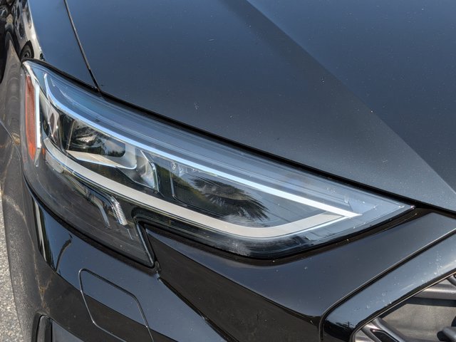 Used 2022 Audi A8 L 3.0T w/ Executive Package AWD/4WD image 10