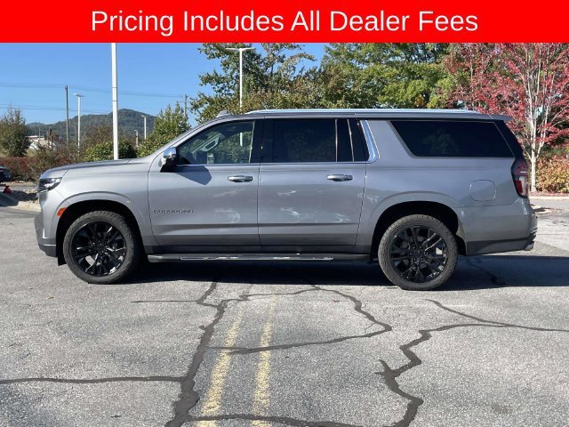 Used 2021 Chevrolet Suburban Premier w/ Premium Package AWD/4WD image 2