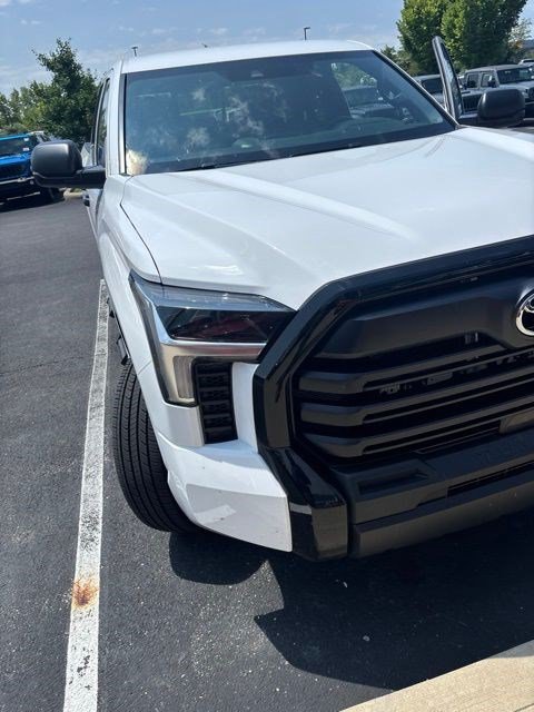 Used 2025 Toyota Tundra SR AWD/4WD image 2