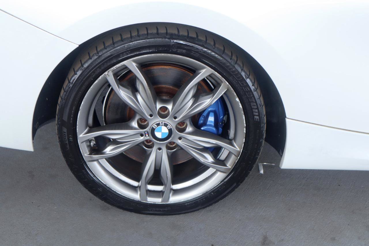 Used 2016 BMW M235i Convertible RWD image 6